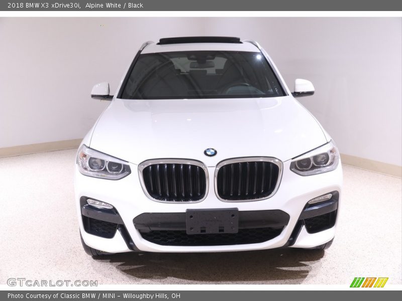 Alpine White / Black 2018 BMW X3 xDrive30i