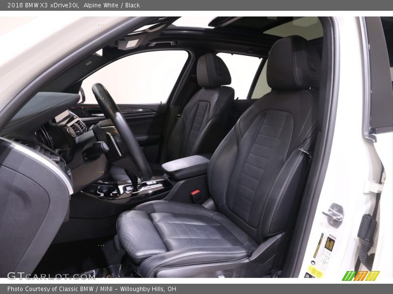 Alpine White / Black 2018 BMW X3 xDrive30i