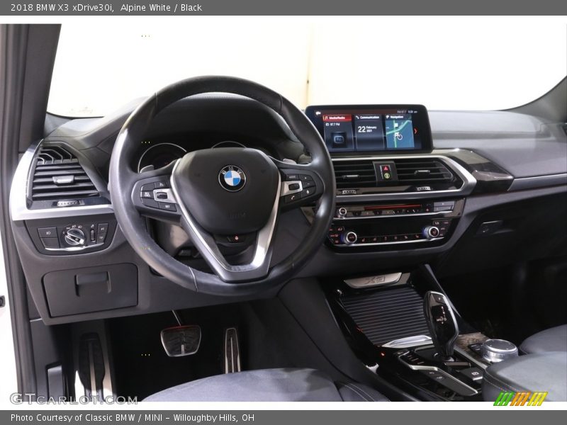 Alpine White / Black 2018 BMW X3 xDrive30i