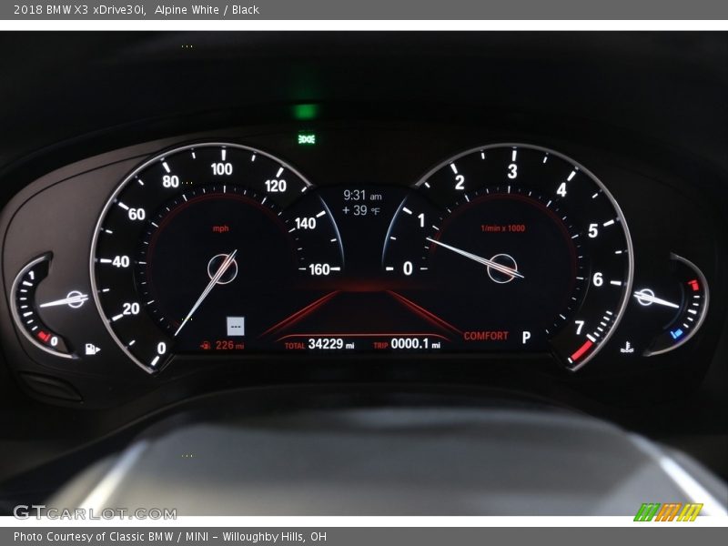 Alpine White / Black 2018 BMW X3 xDrive30i