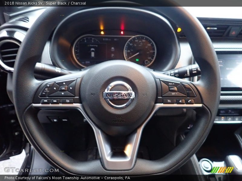 Super Black / Charcoal 2018 Nissan Kicks SV