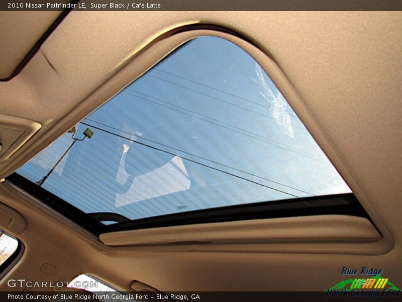 Super Black / Cafe Latte 2010 Nissan Pathfinder LE