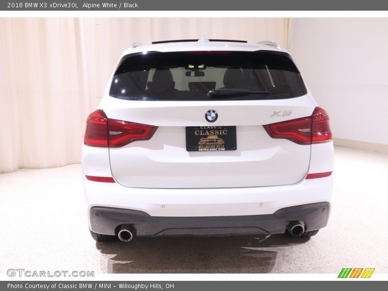 Alpine White / Black 2018 BMW X3 xDrive30i