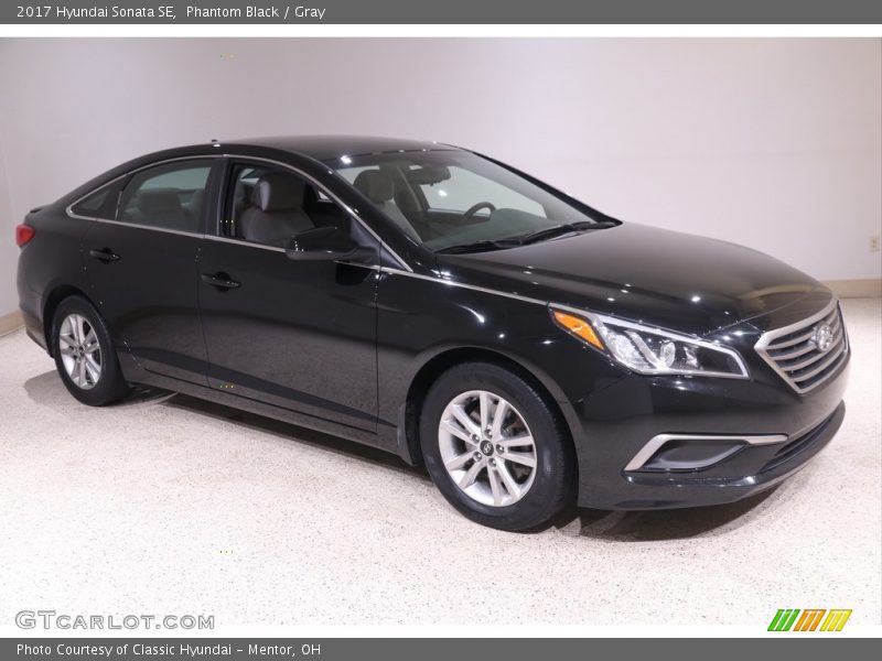 Phantom Black / Gray 2017 Hyundai Sonata SE