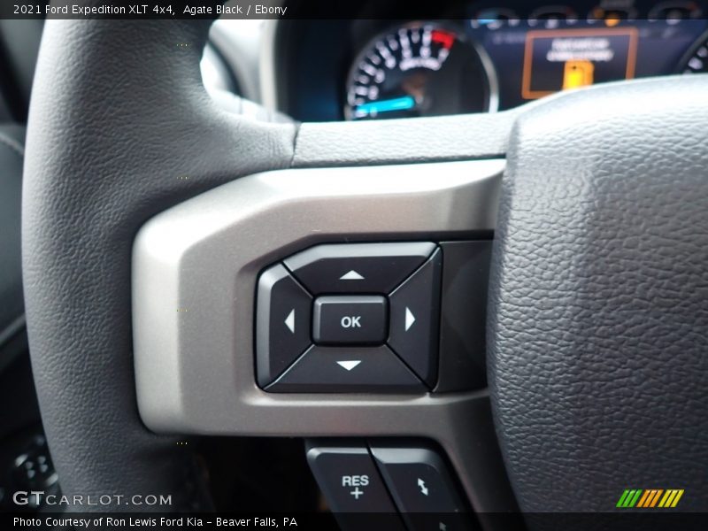  2021 Expedition XLT 4x4 Steering Wheel