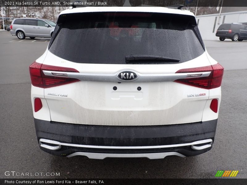 Snow White Pearl / Black 2021 Kia Seltos SX Turbo AWD