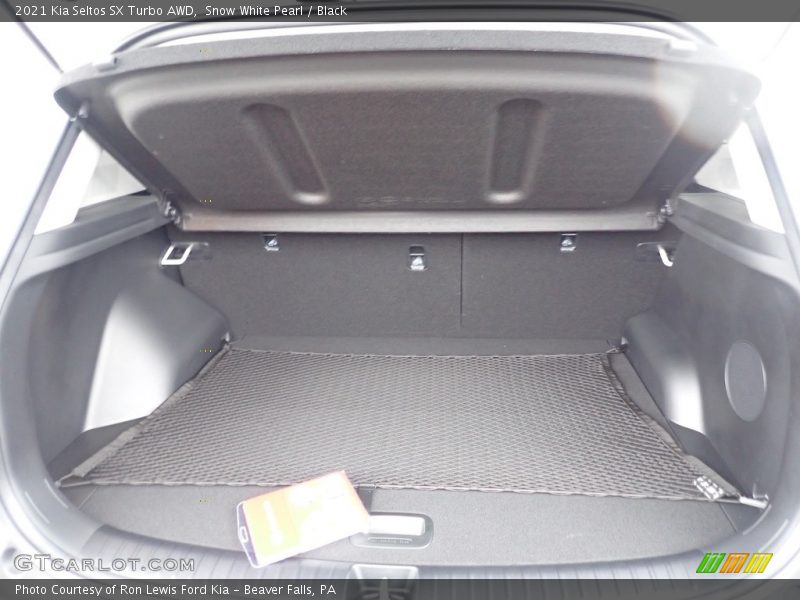 Snow White Pearl / Black 2021 Kia Seltos SX Turbo AWD