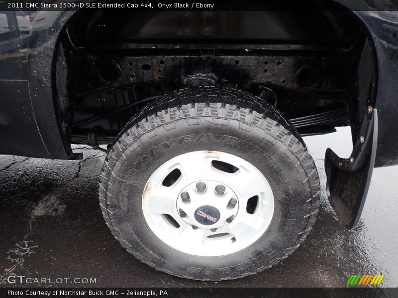 Onyx Black / Ebony 2011 GMC Sierra 2500HD SLE Extended Cab 4x4