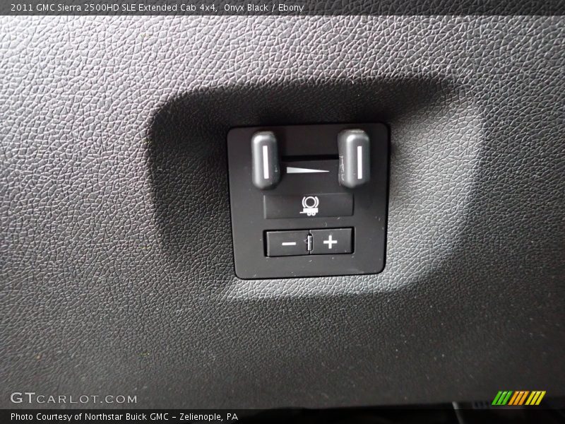 Onyx Black / Ebony 2011 GMC Sierra 2500HD SLE Extended Cab 4x4
