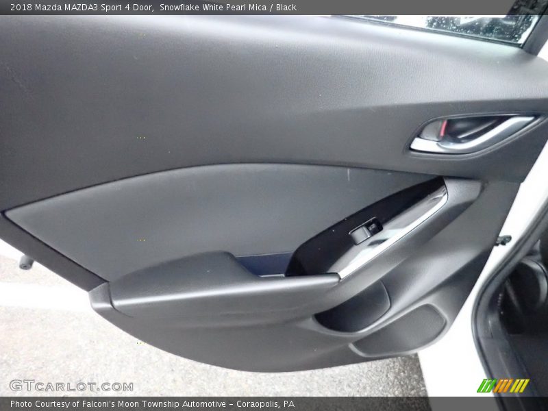Snowflake White Pearl Mica / Black 2018 Mazda MAZDA3 Sport 4 Door