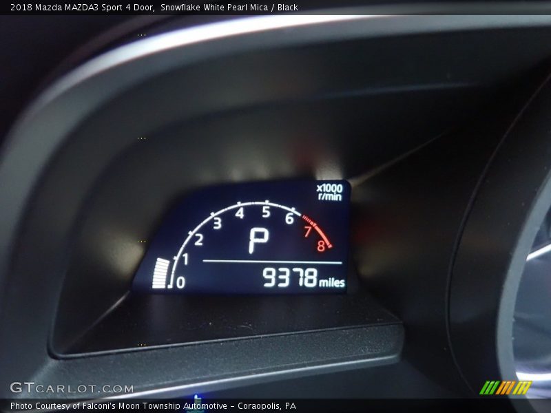 Snowflake White Pearl Mica / Black 2018 Mazda MAZDA3 Sport 4 Door