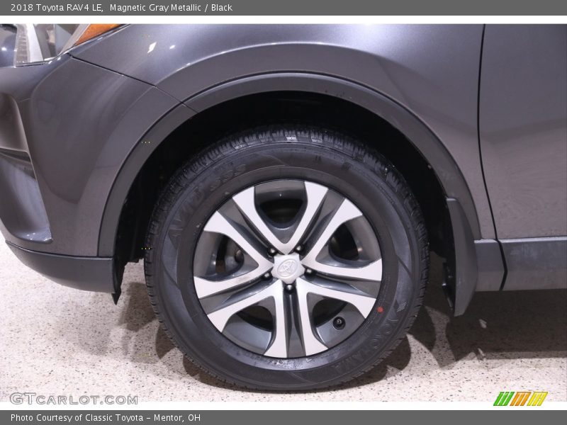 Magnetic Gray Metallic / Black 2018 Toyota RAV4 LE