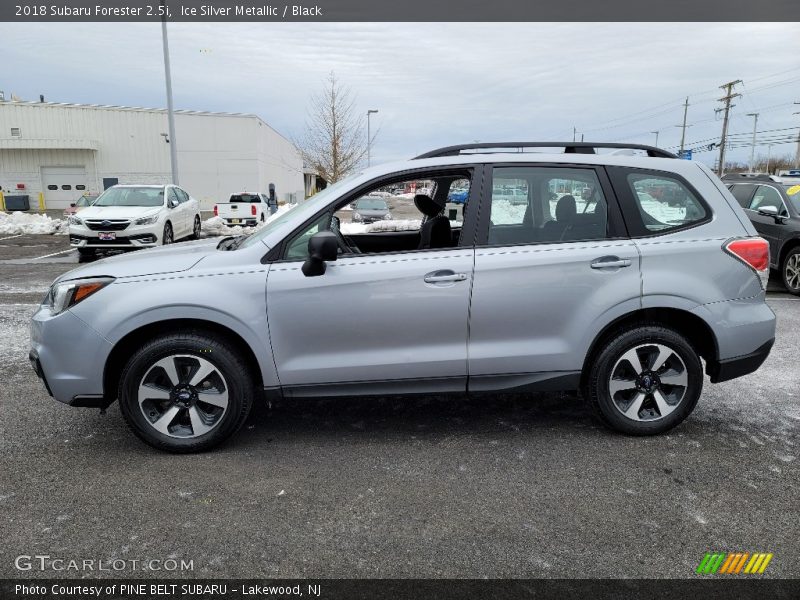 Ice Silver Metallic / Black 2018 Subaru Forester 2.5i