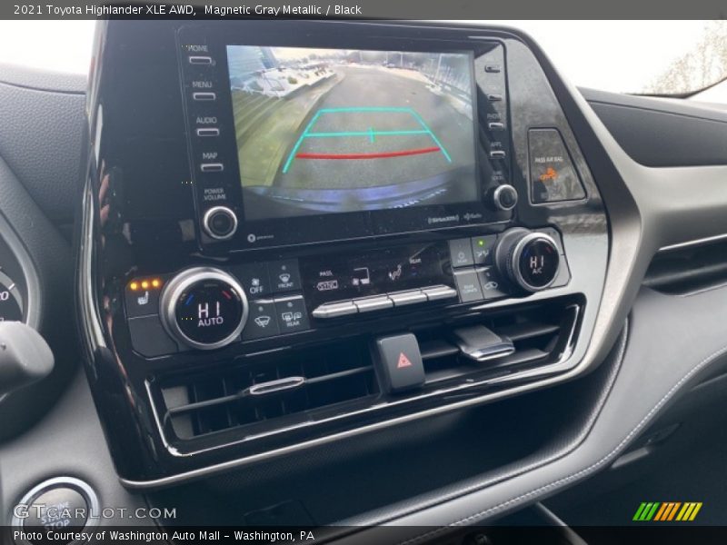 Magnetic Gray Metallic / Black 2021 Toyota Highlander XLE AWD