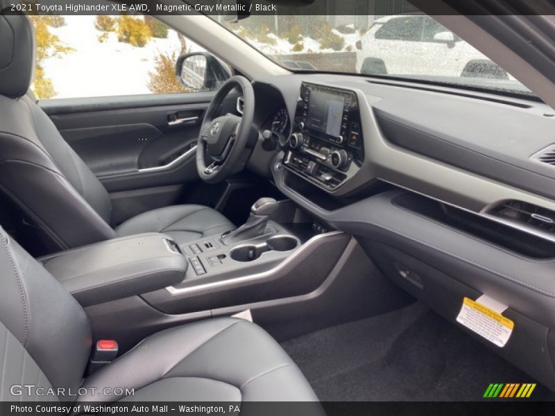 Magnetic Gray Metallic / Black 2021 Toyota Highlander XLE AWD