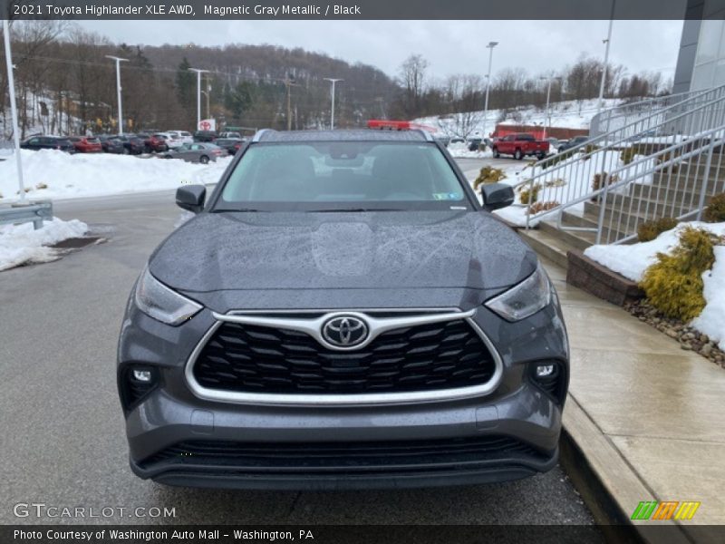 Magnetic Gray Metallic / Black 2021 Toyota Highlander XLE AWD