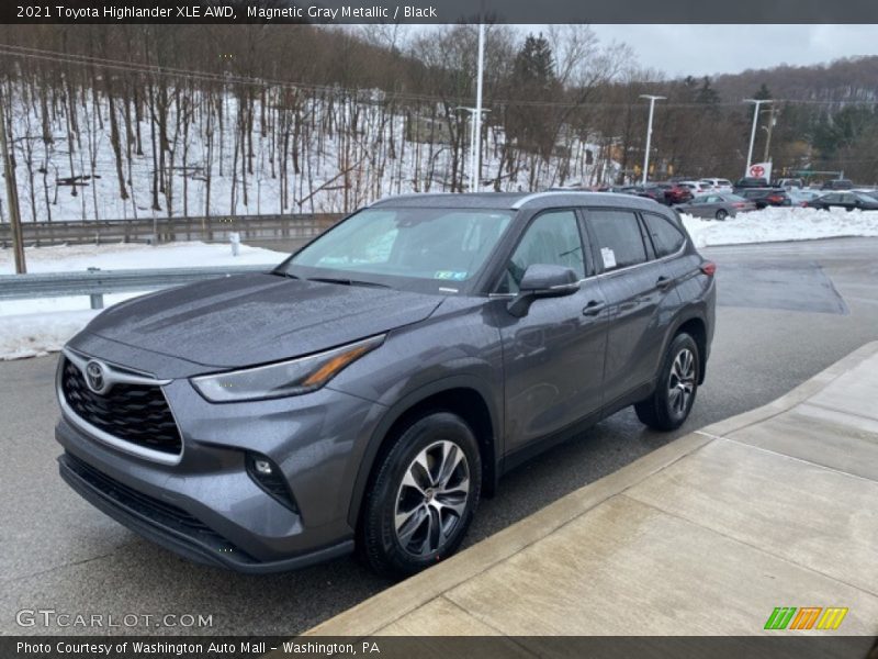 Magnetic Gray Metallic / Black 2021 Toyota Highlander XLE AWD