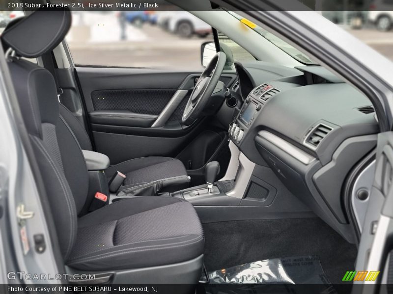 Ice Silver Metallic / Black 2018 Subaru Forester 2.5i