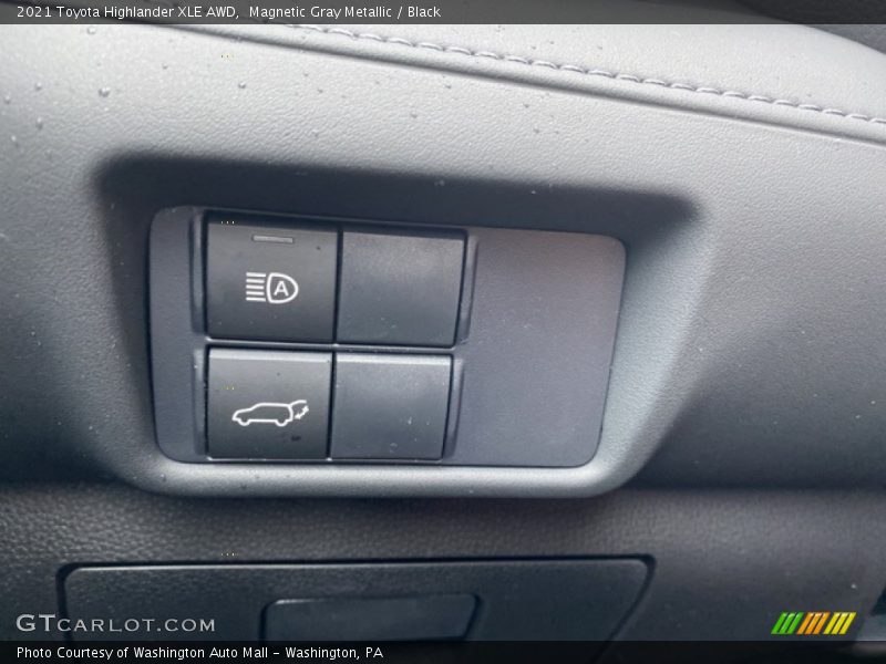 Magnetic Gray Metallic / Black 2021 Toyota Highlander XLE AWD