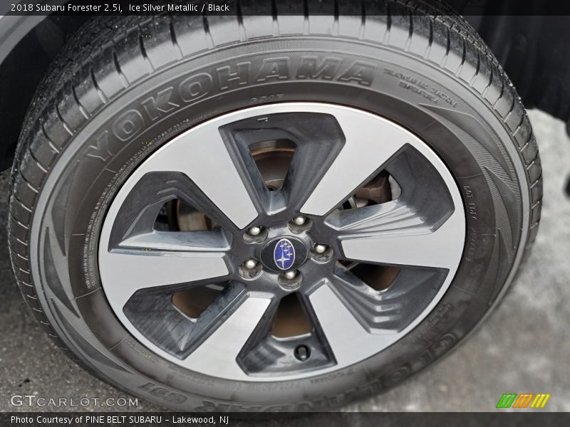 Ice Silver Metallic / Black 2018 Subaru Forester 2.5i