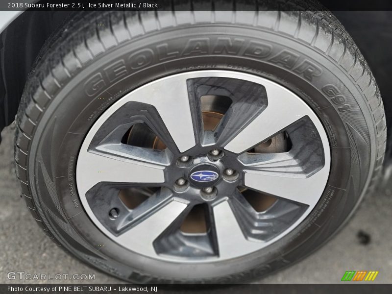 Ice Silver Metallic / Black 2018 Subaru Forester 2.5i
