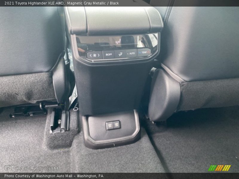 Magnetic Gray Metallic / Black 2021 Toyota Highlander XLE AWD