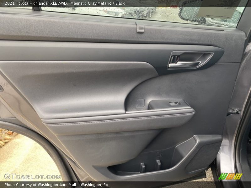 Magnetic Gray Metallic / Black 2021 Toyota Highlander XLE AWD