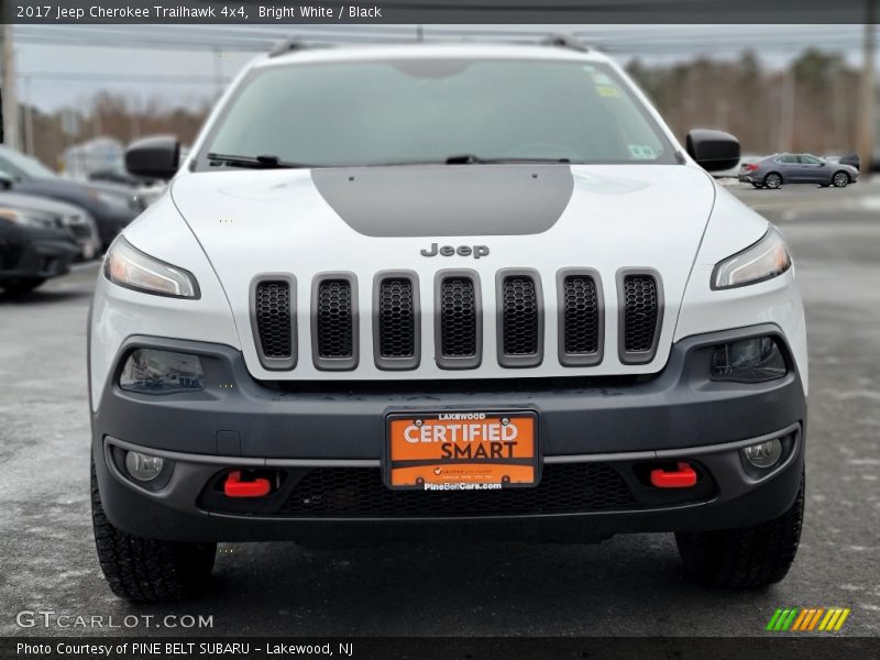 Bright White / Black 2017 Jeep Cherokee Trailhawk 4x4