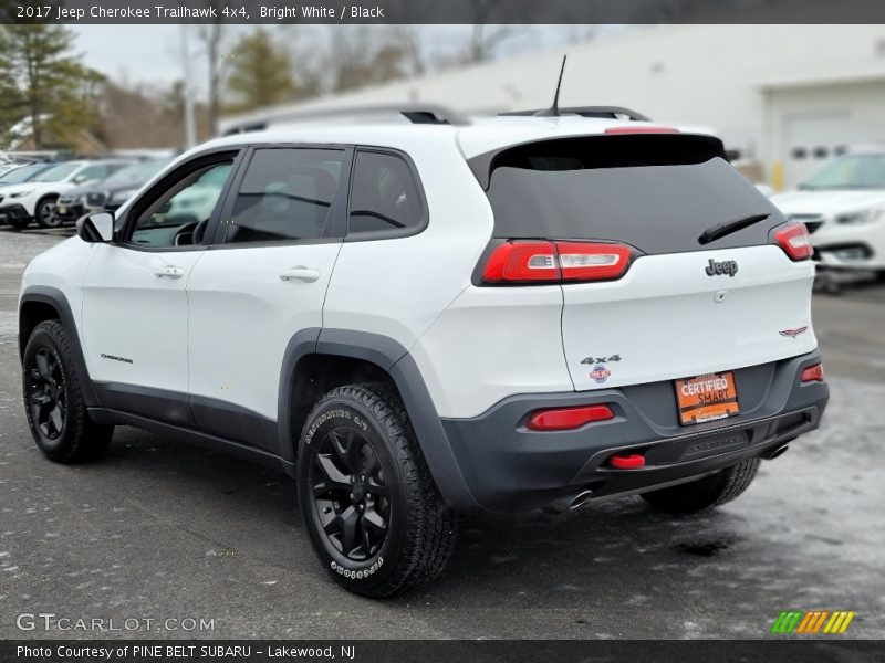 Bright White / Black 2017 Jeep Cherokee Trailhawk 4x4