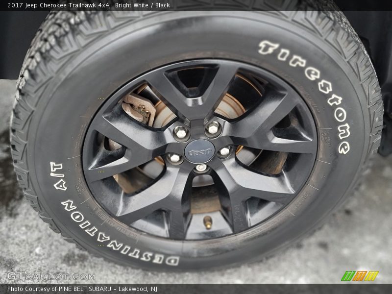 Bright White / Black 2017 Jeep Cherokee Trailhawk 4x4