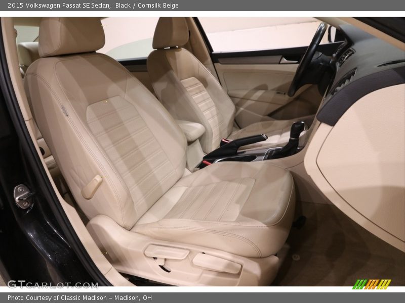 Front Seat of 2015 Passat SE Sedan