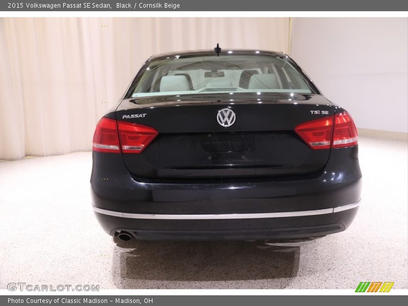 Black / Cornsilk Beige 2015 Volkswagen Passat SE Sedan