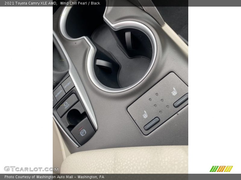 Wind Chill Pearl / Black 2021 Toyota Camry XLE AWD