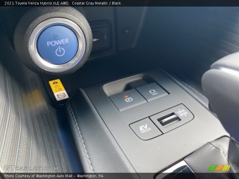Coastal Gray Metallic / Black 2021 Toyota Venza Hybrid XLE AWD