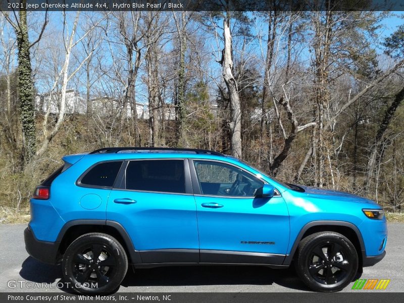 Hydro Blue Pearl / Black 2021 Jeep Cherokee Altitude 4x4