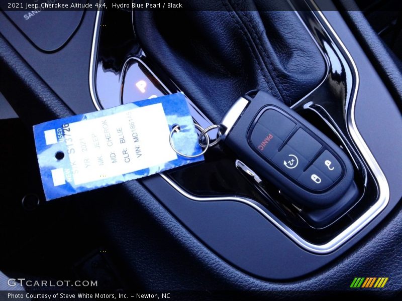 Hydro Blue Pearl / Black 2021 Jeep Cherokee Altitude 4x4
