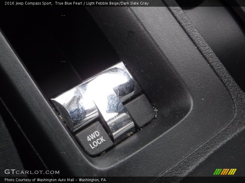 True Blue Pearl / Light Pebble Beige/Dark Slate Gray 2016 Jeep Compass Sport