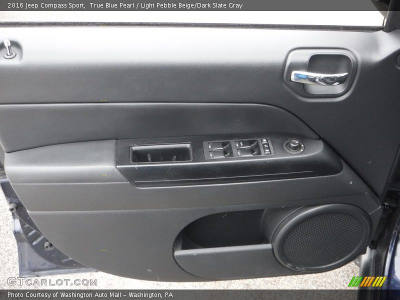 True Blue Pearl / Light Pebble Beige/Dark Slate Gray 2016 Jeep Compass Sport