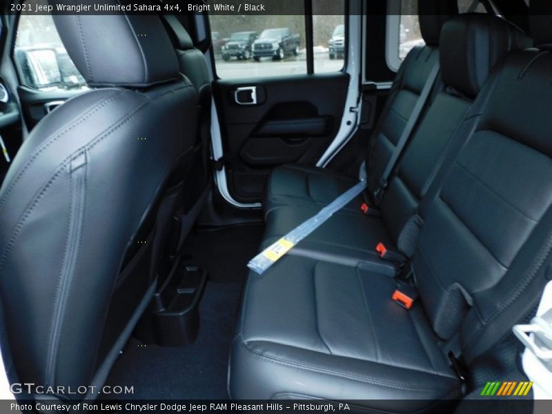 Bright White / Black 2021 Jeep Wrangler Unlimited Sahara 4x4
