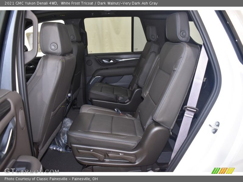 White Frost Tricoat / Dark Walnut/­Very Dark Ash Gray 2021 GMC Yukon Denali 4WD