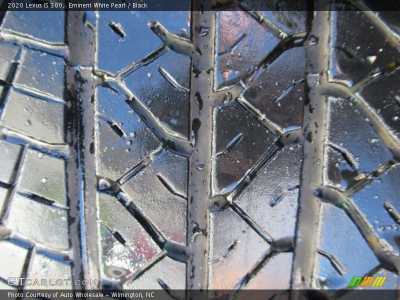 Eminent White Pearl / Black 2020 Lexus IS 300