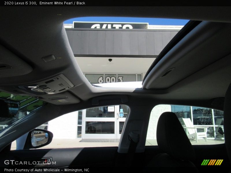 Eminent White Pearl / Black 2020 Lexus IS 300