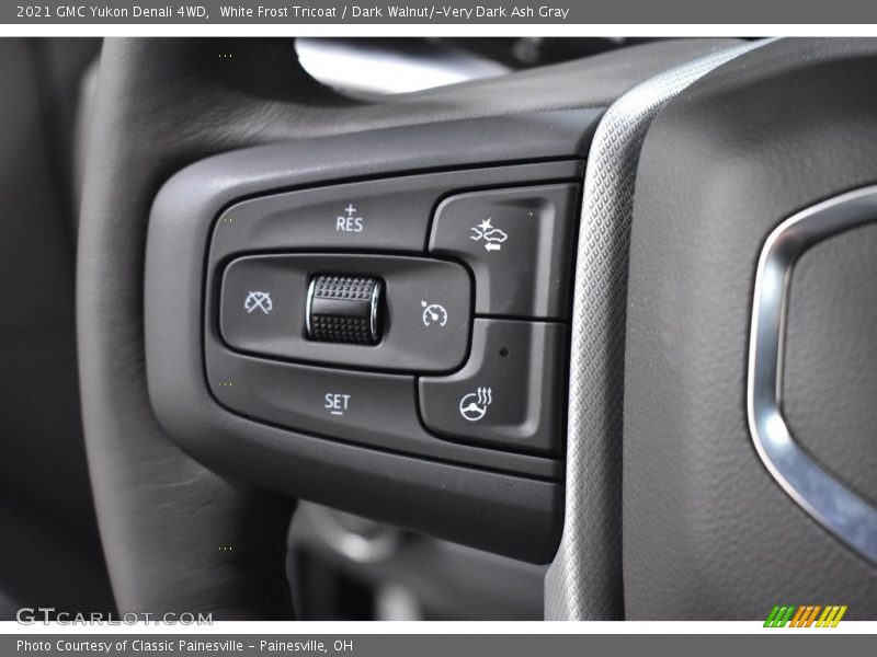 White Frost Tricoat / Dark Walnut/­Very Dark Ash Gray 2021 GMC Yukon Denali 4WD