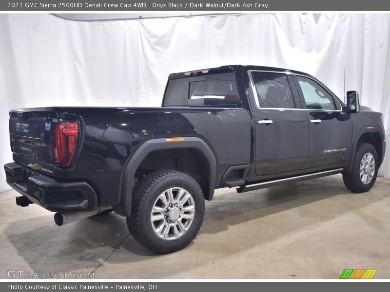 Onyx Black / Dark Walnut/Dark Ash Gray 2021 GMC Sierra 2500HD Denali Crew Cab 4WD