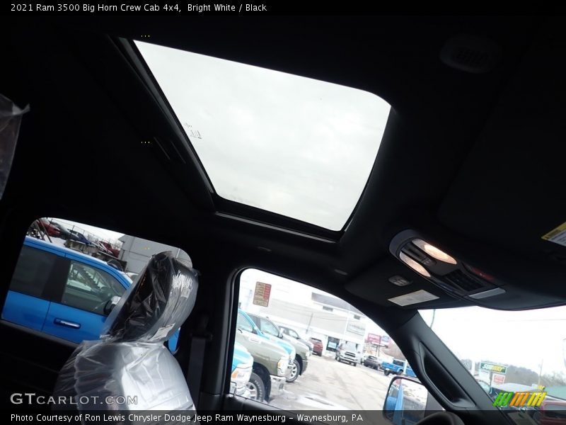 Bright White / Black 2021 Ram 3500 Big Horn Crew Cab 4x4