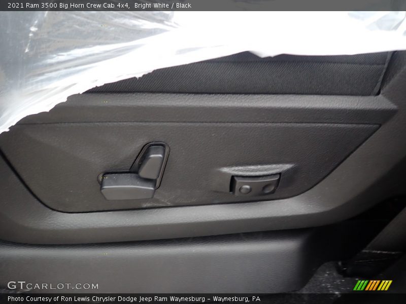 Bright White / Black 2021 Ram 3500 Big Horn Crew Cab 4x4