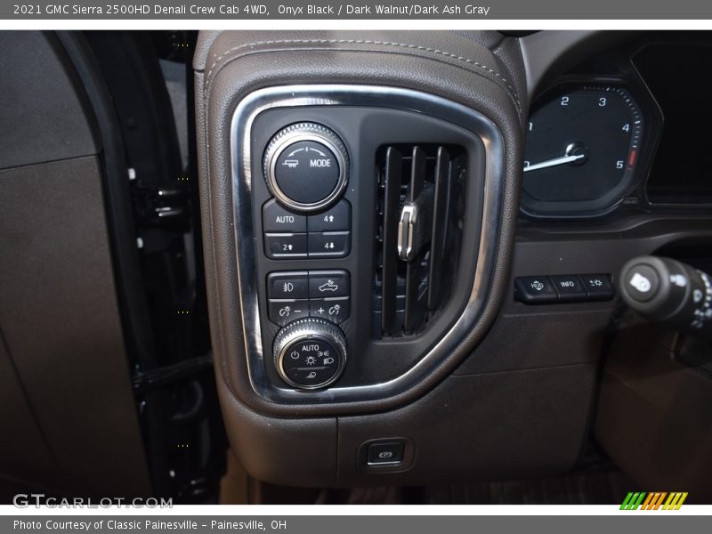 Onyx Black / Dark Walnut/Dark Ash Gray 2021 GMC Sierra 2500HD Denali Crew Cab 4WD