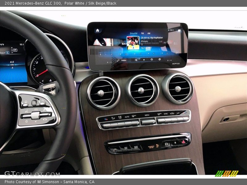 Polar White / Silk Beige/Black 2021 Mercedes-Benz GLC 300
