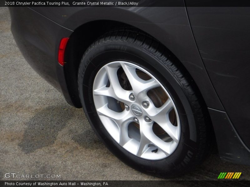 Granite Crystal Metallic / Black/Alloy 2018 Chrysler Pacifica Touring Plus