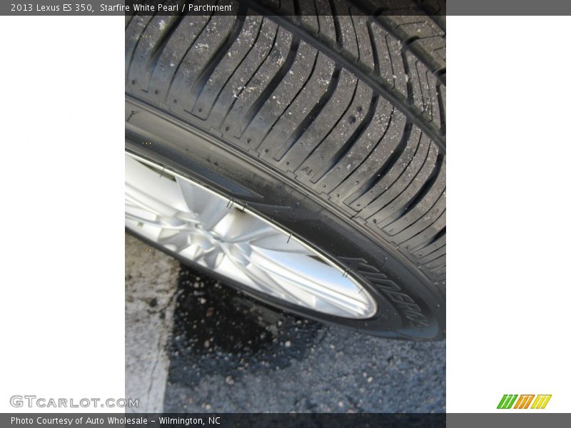 Starfire White Pearl / Parchment 2013 Lexus ES 350